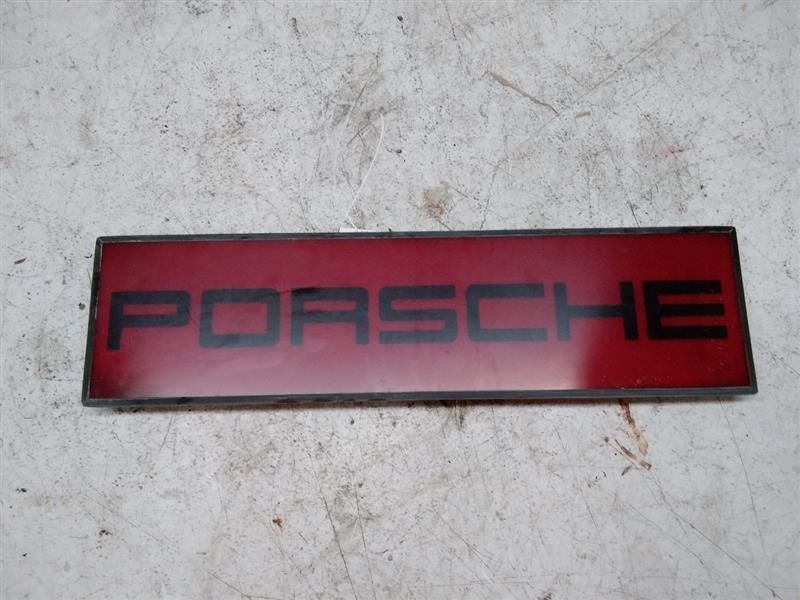 1984 PORSCHE 944 TAIL FINISH PANEL WITH LIGHTS KR77632