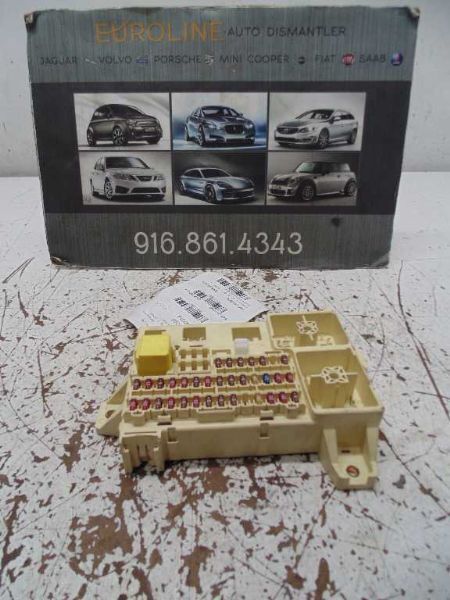 2000-2002 JAGUAR S TYPE INTERIOR FUSE BOX 23681