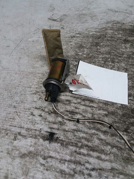 98-00 JAGUAR XJ8  Fuel Pump Only Vanden Plas With Supercharged OptionAA67337