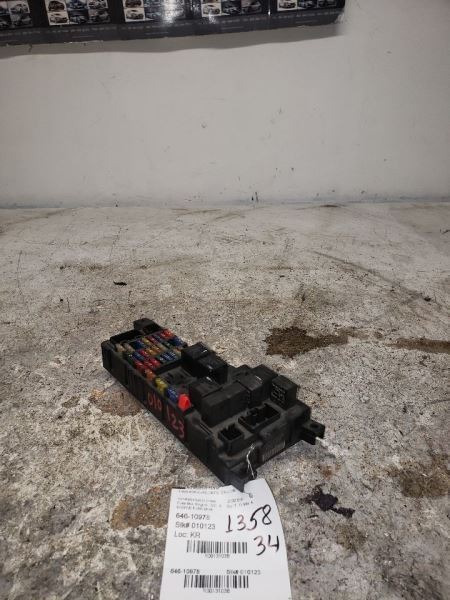 Fuse Box Engine Thru VIN 158091 Fits 01-02 VOLVO 60 SERIES 131036