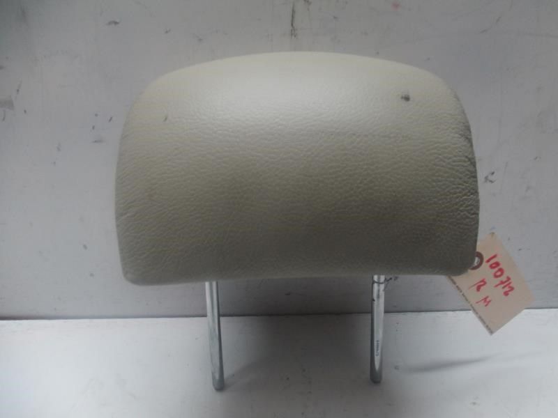 S40       2002 Headrest 17192