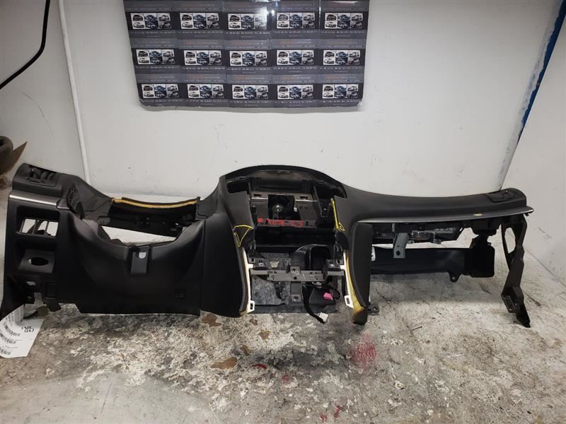 08-13 INFINITI G37 Dash Panel With Navigation System 122056