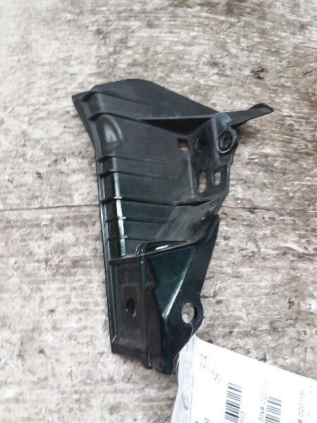 10-19 JAGUAR XJ left front upper bracket 68923