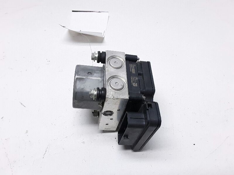 17 SUBARU FORESTER Anti-Lock Brake Part Pump Assembly ID 27596SG190 102738