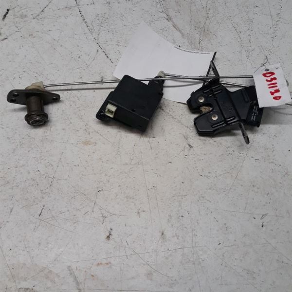 1996-2003 JAGUAR XJ8 trunk latch lock assembly 70934