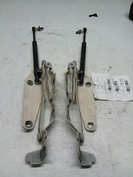 2007 Trunk Lid Hinge  JAGUAR XK    AA70517