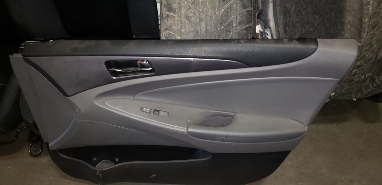 2013 Front Door Trim Panel HYUNDAI SONATA  AA 116859