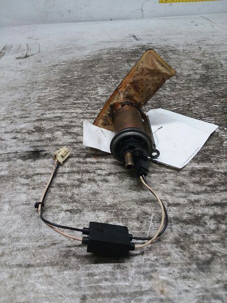 98-00 JAGUAR  XJ8 Fuel Pump Only Vanden Plas With Supercharged Option AA 67336