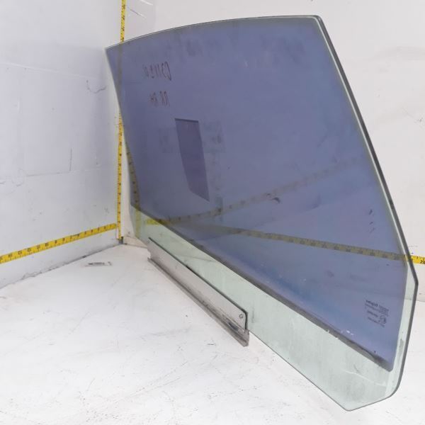 98-03 JAGUAR XJ8  Passenger Rear Door Glass Vanden Plas Super V8 AA70815