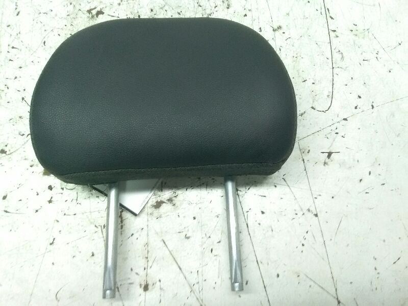 C70       2009 Headrest 52706