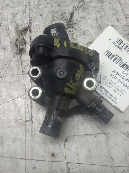 S40       2004 Thermostat Housing 59494