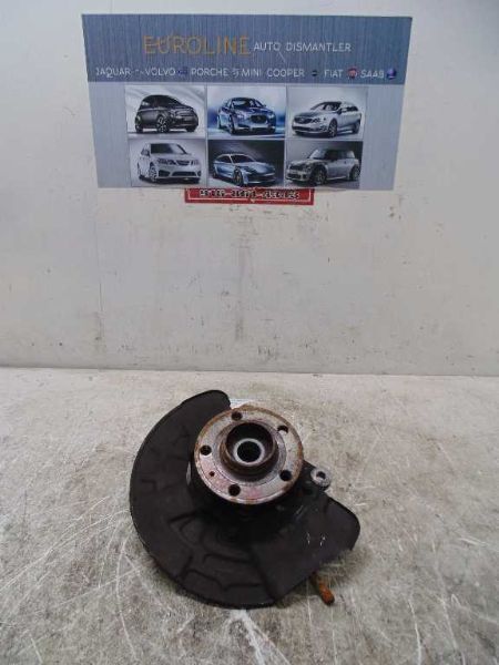 01-07 VOLVO 60 SERIES Passenger Front Spindle/Knuckle AA 33401