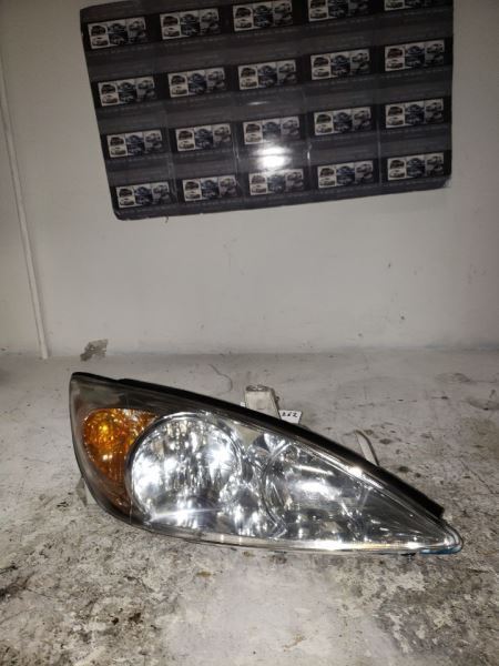 02-04 TOYOTA CAMRY Driver Left Headlight SE Blk Trim  125892