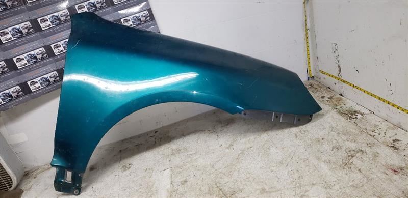 03-06 PORSCHE CAYENNE Passenger Right Fender AA 110870