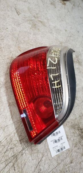 04-07 BMW 525i Driver Left Tail Light Red And Clear Lens AA 79086