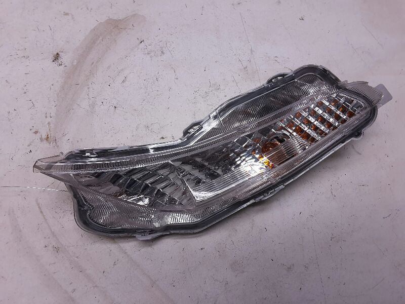 15-17 TOYOTA CAMRY Passenger Corner/Park Light Park Lamp-turn Signal AA100987