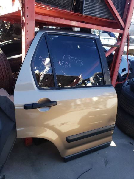 2002-2006 HONDA CR-V RIGHT REAR DOOR BROZNE 121438