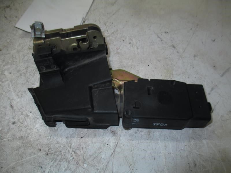 2004 Lock Actuator VOLVO V40 13832