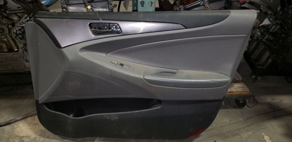 2012 Front Door Trim Panel  HYUNDAI SONATA  AA114397