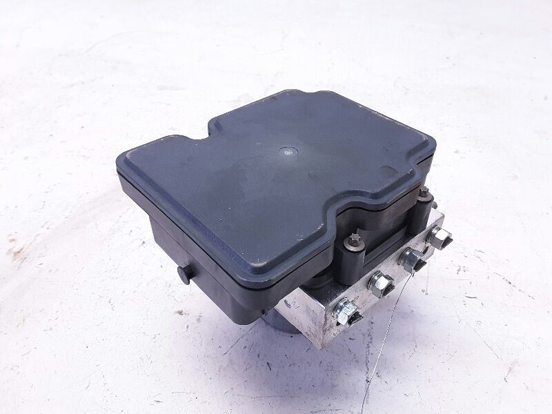 2015 Anti-Lock Brake Part  TOYOTA CAMRY AA101064