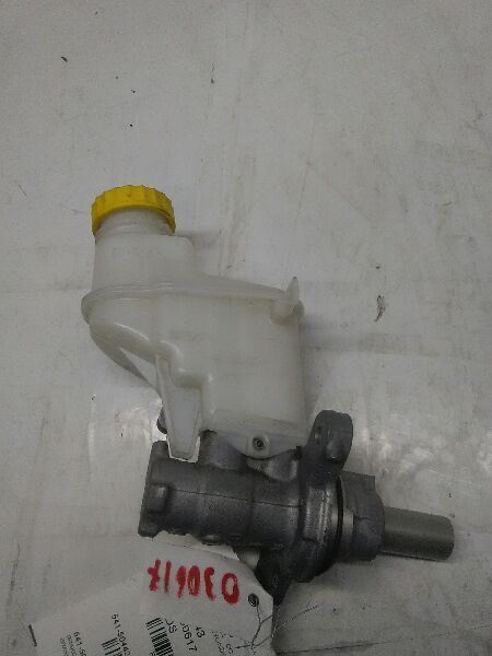 Brake Master Cylinder 2 Door Fits 12-17 FIAT 500 58023