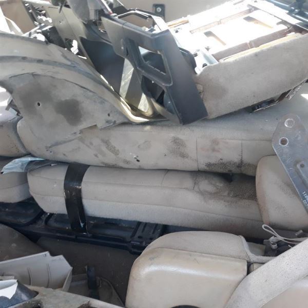 F250SD    2006 Seat Rear 71052