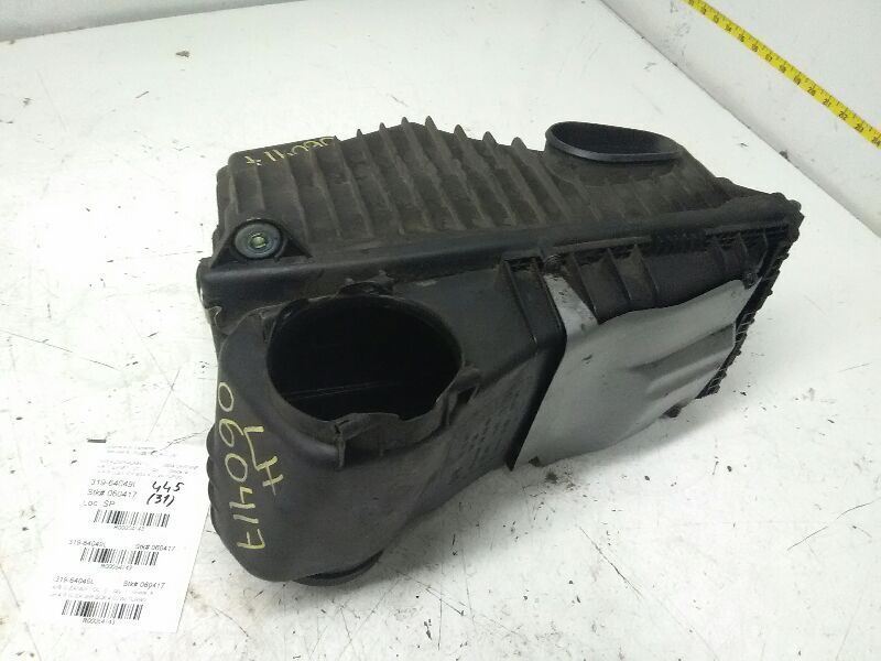 03-06 08-10 PORSCHE CAYENNE Driver Air Cleaner 4.8L Opt I1L0 Engine AA 54143