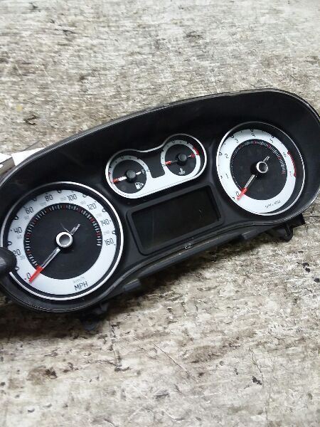 14-17 FIAT 500 Speedometer 4 Door L Model AA 69691