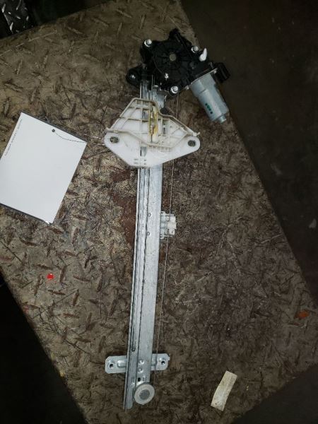 15-19 ACURA  TLX Driver Left Front Window Regulator  126520