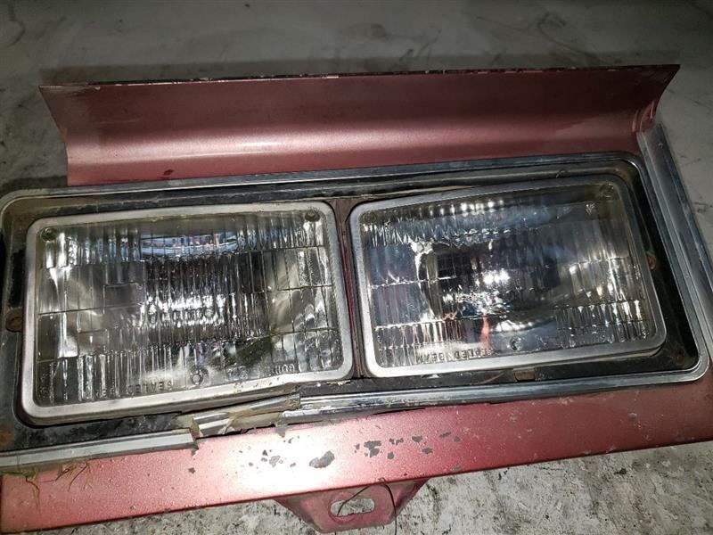 1972-1976 CADILLAC ELDORADO LEFT Headlight 127071