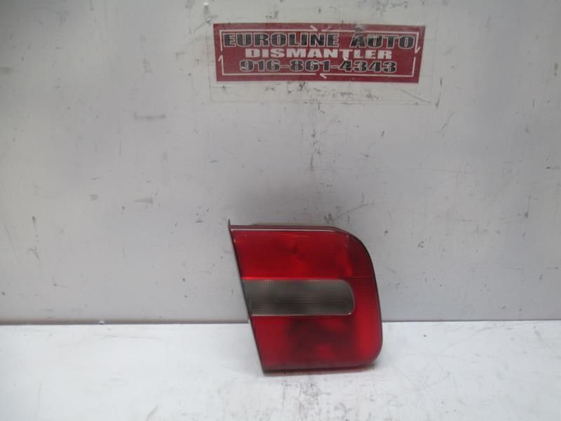 1998-2000 VOLVO S70 LEFT TAIL LIGHT LID MOUNTED KR12284