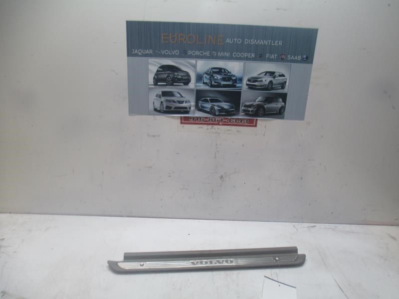 2002 VOLVO S40 FRONT RIGHT DOOR SILL 30818422 KR17202