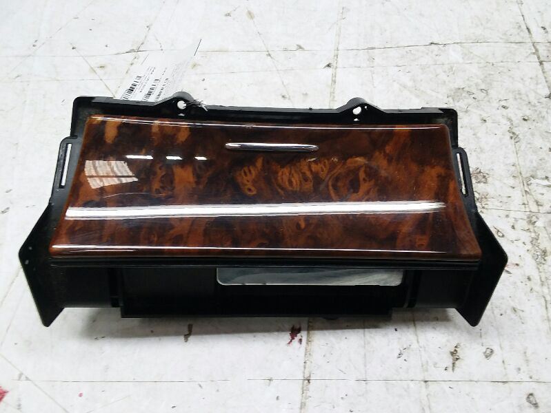 2004 Ash Tray/Lighter  JAGUAR XJ8  AA61202