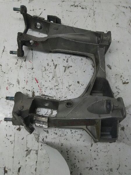 2005-2012 PORSCHE BOXSTER Right Rear Suspention Mounting Bracket,2.7L,RWD,987331