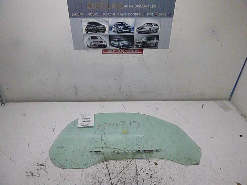 97-04 PORSCHE BOXSTER  Passenger Right Front Door Glass AA32601