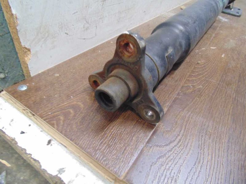 Fits 98-03 JAGUAR XJ8 Rear Drive Shaft Vanden Plas Excluding Super  2488