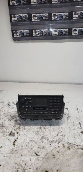 00-03 JAGUAR  XJ8 Audio Equipment Radio Receiver Am-fm-cassette 111487