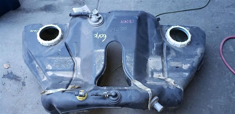 04-05 JAGUAR XJ8 Fuel Tank Without Supercharged Option AA114541