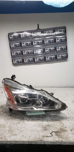 13-15 NISSAN ALTIMA Passenger Right Headlight Sedan Halogen AA 117900