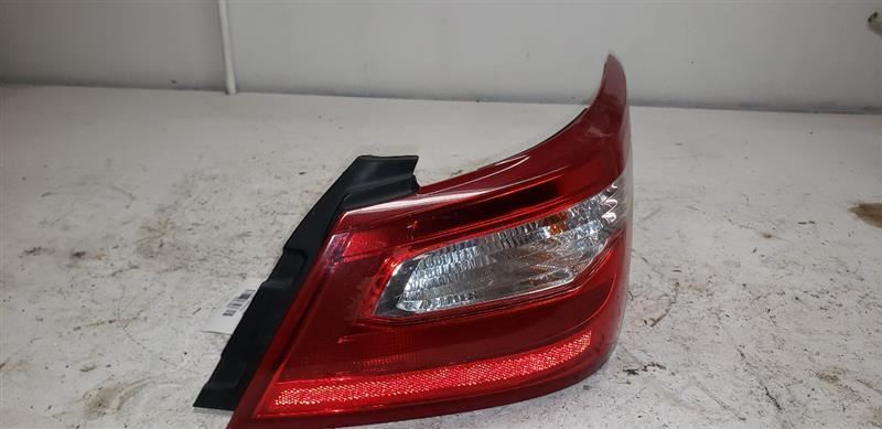 16-17 NISSAN  ALTIMA Passenger Tail Light Quarter Panel Mounted AA 118465