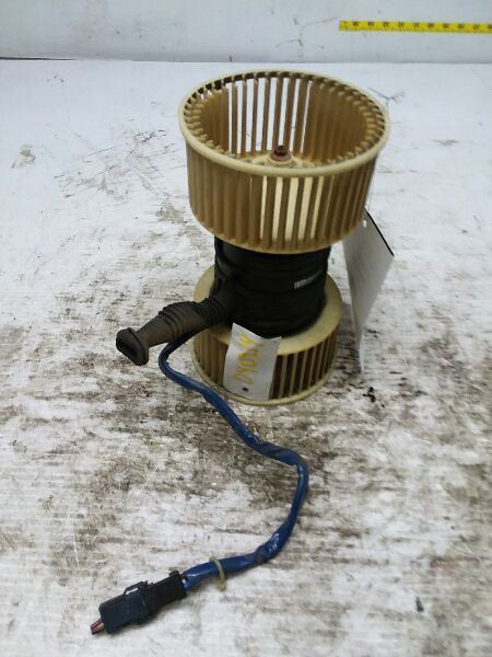 1985-1991 PORSCHE 944 BLOWER MOTOR KR62565