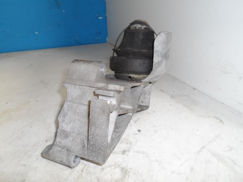 2001 Engine Mounts VOLVO V70  AA 9702