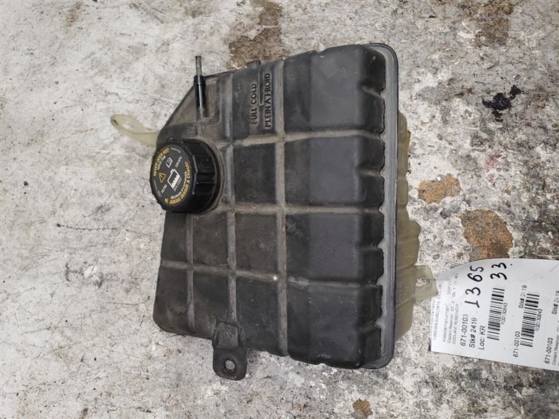 2006-2011 CADILLAC DTS COOLANT RESERVOIR 25760633 KR130843