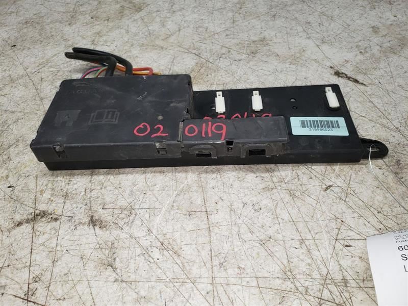 2010-2012 JAGUAR XJ L Engine Compartment Fuse Relay Box 318986023 108302