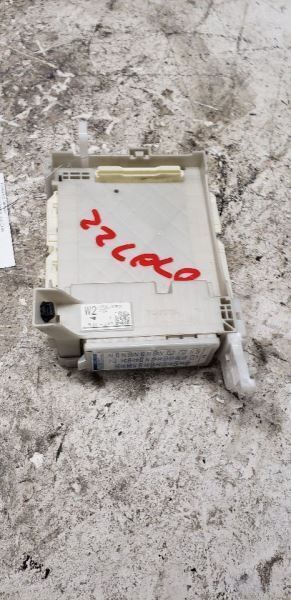 2012-2017 TOYOTA PRIUS C CABIN FUSE BOX 82730-52P60 KR116218