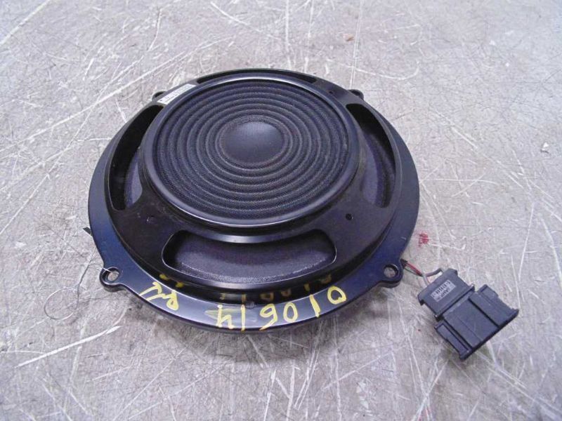 CAYENNE   2004 Speaker 35426