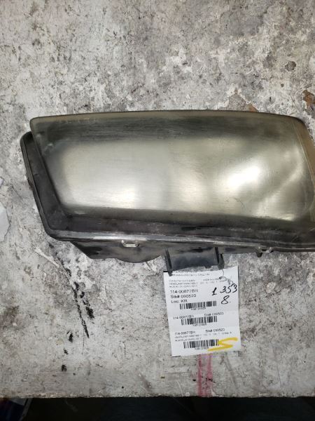 Passenger Headlight Classic Style Fits 05-07 SILVERADO 1500 PICKUP 121855