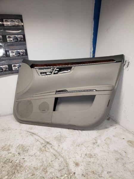 S550      2010 Front Door Trim Panel 125856